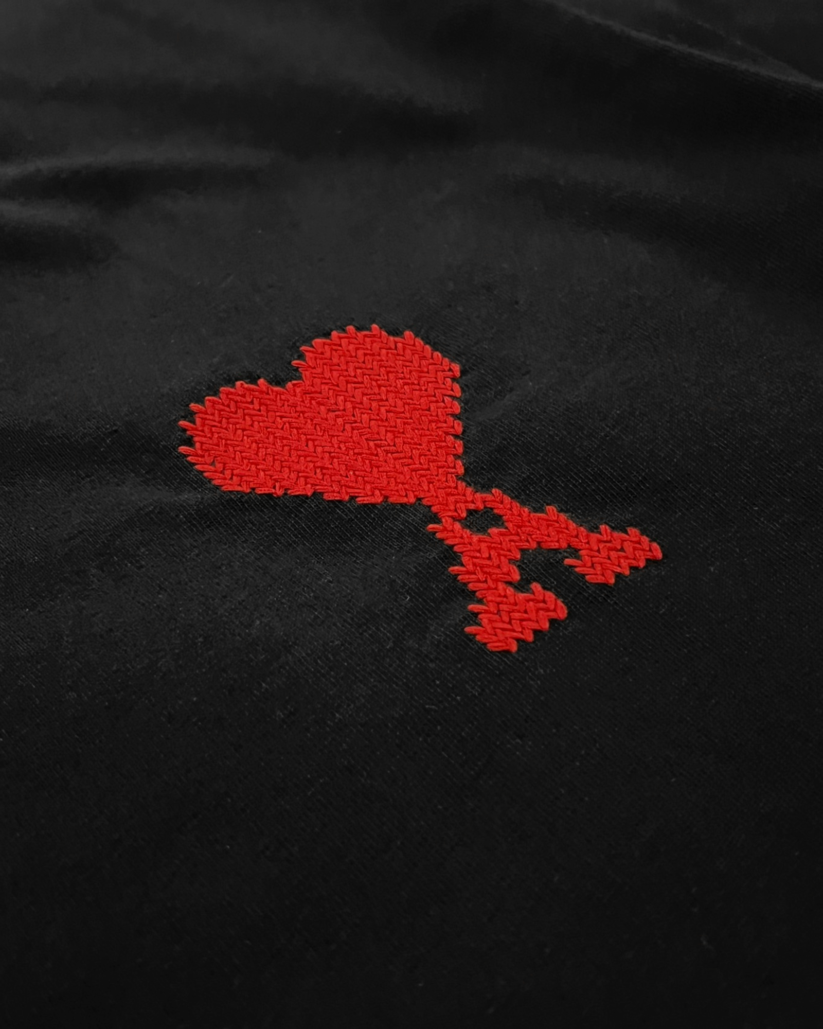 AMI - Red Logo Embroidery T-Shirt - Black