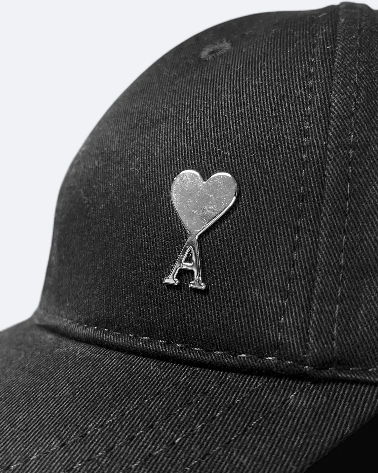 AMI - Silver Heart Cap - Black